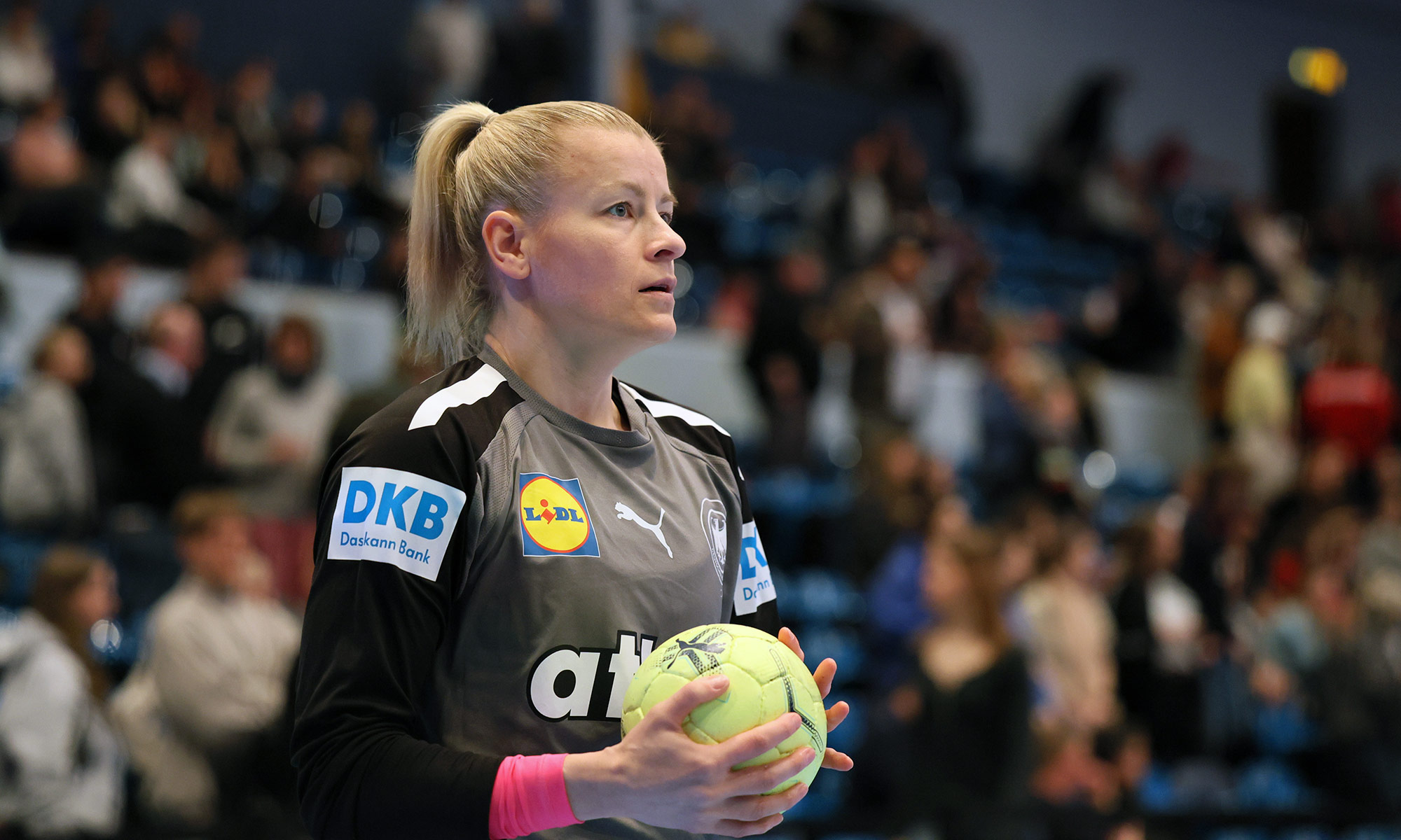Antje Döll, DHB-Kapitänin