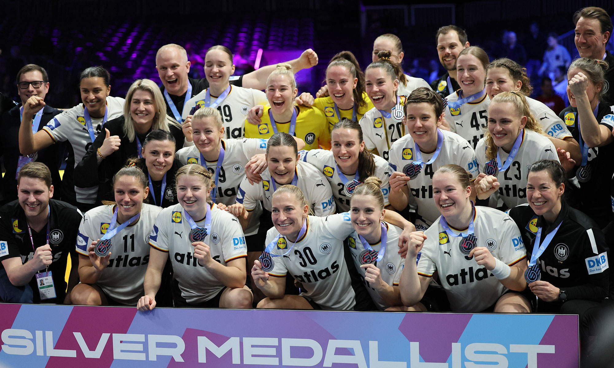DHB-Frauen gewinnen Silber in Rotterdam