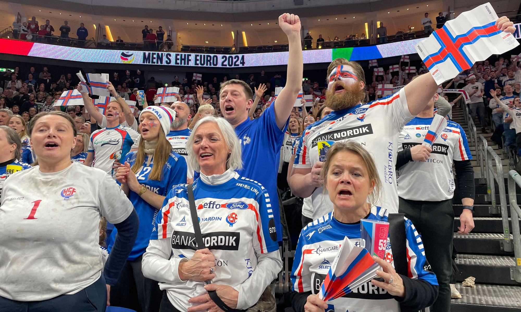 Färöer-Fans bei der Handball-EM 2024
